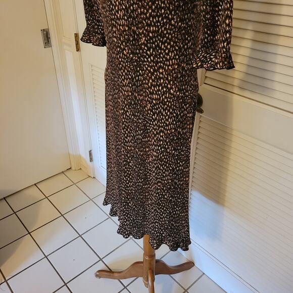 Leopard Print Faux Wrap Midi Dress V Neck New York & Company XS Stretchy - Picture 6 of 7